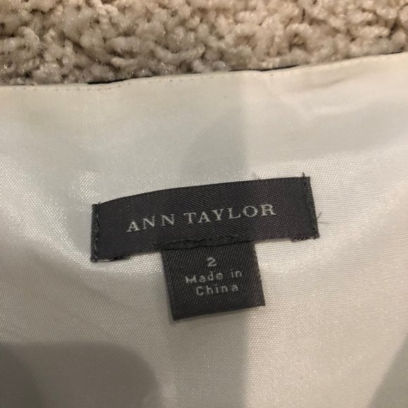 Elegant Strapless Black and White Dress - Picture 5 of 5